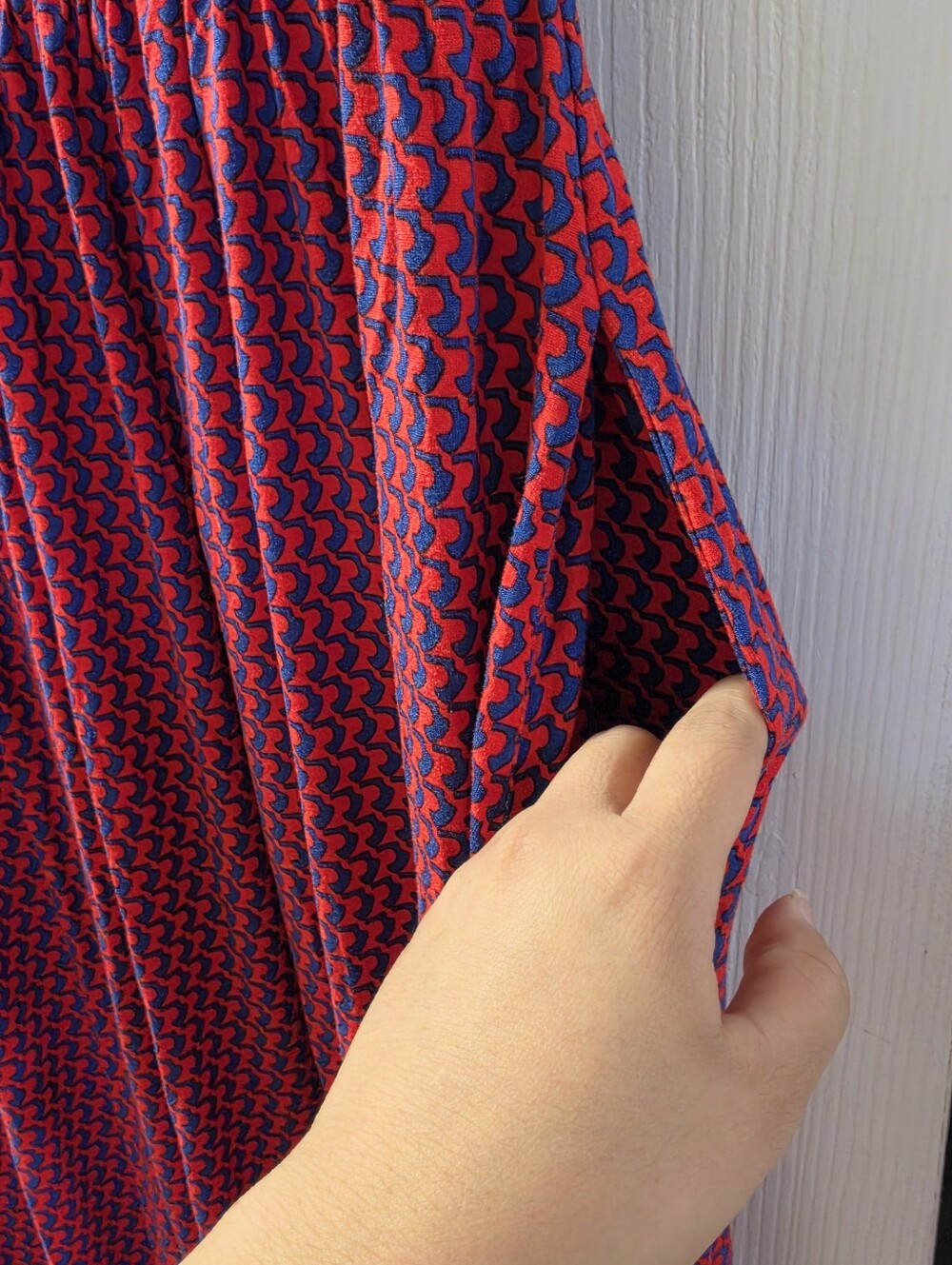 Boden Thea Sleeveless Red And Blue Patterned Midi Dress - Picture 4 of 8